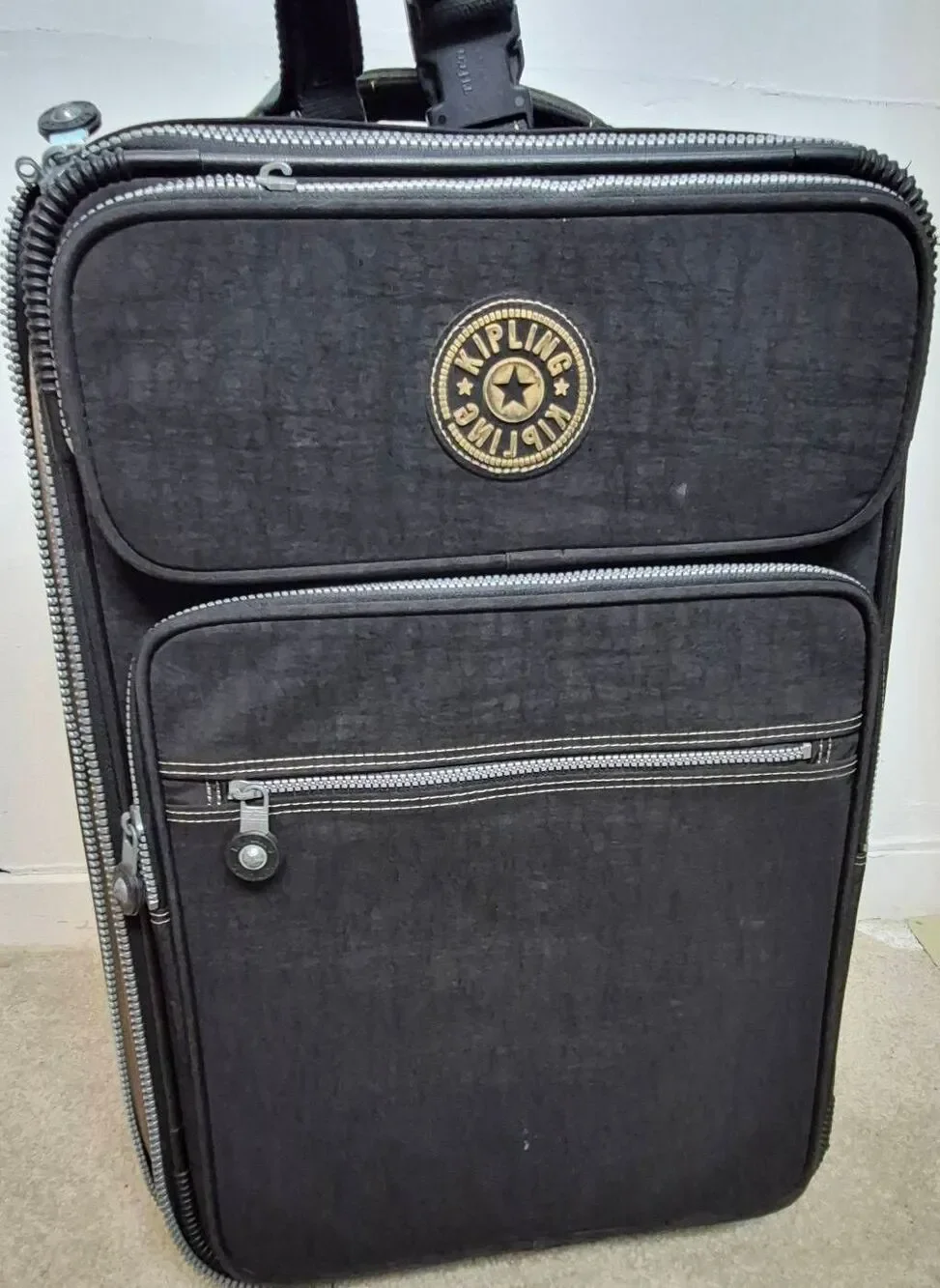 Kipling rolling suitcase